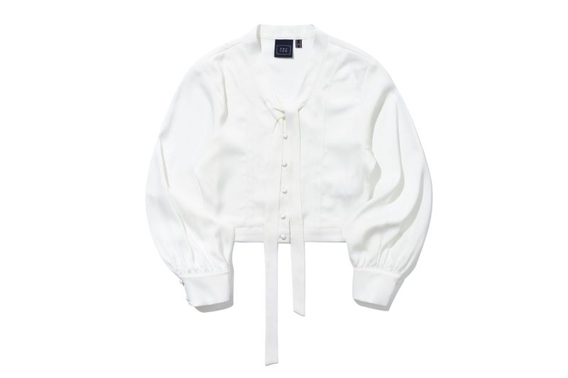 BELL SLEEVE TIE BLOUSE