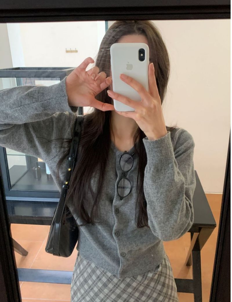 Usally V-neck cardigan