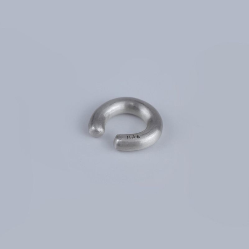 【MADE】 Men’s line earcuff matt
