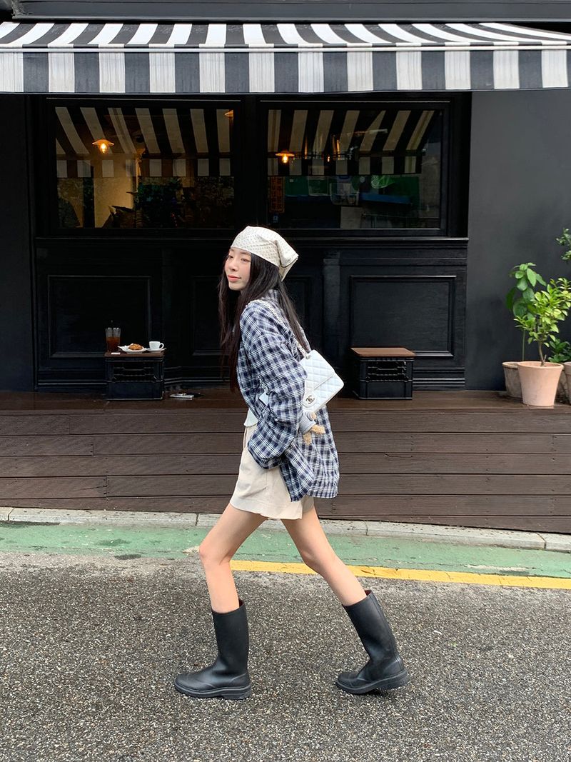 TRENDY APPAREL（トレンディー アパレル）の「[MADE] デロコーデュロイピンタックハーフパンツ（パンツ）」