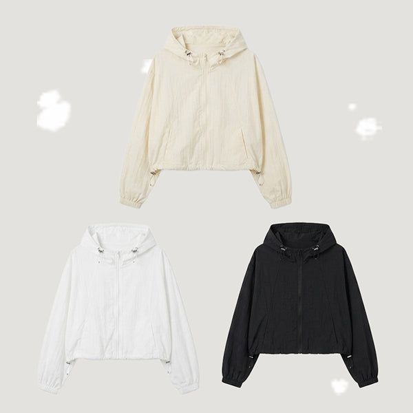 hijjoo（ハイチュー）の「Crop Hooded Windbreaker Crisp Jumper (3 colors)（Jackets/Outerwear）」