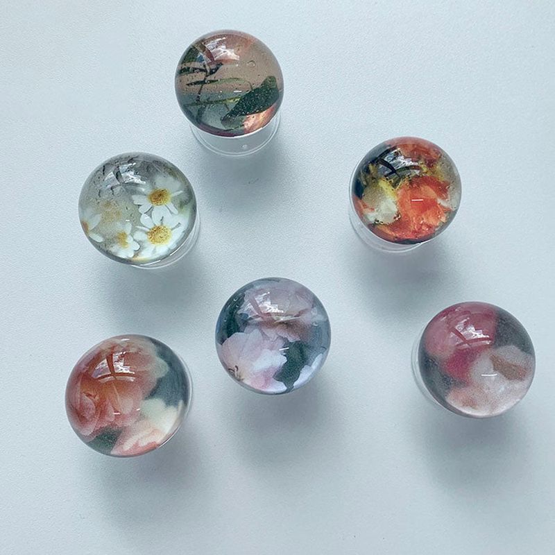 withsome(ウィズサム)の「Rain Flower Bead Tok(Smartphone Accessories)」
