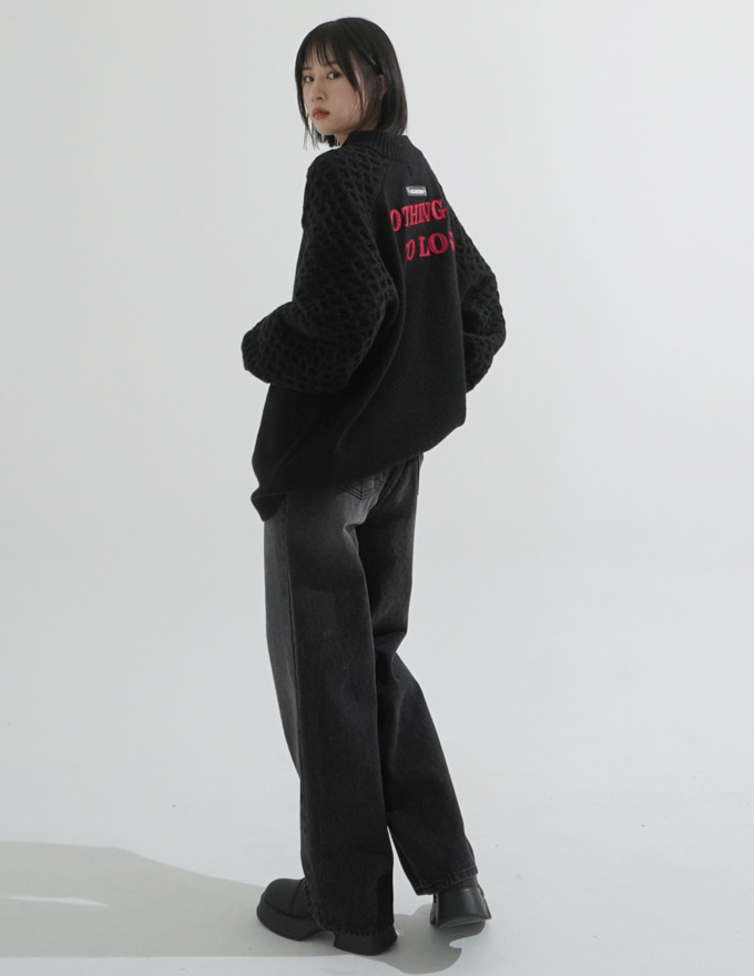 Seoungsu sand washing black denim