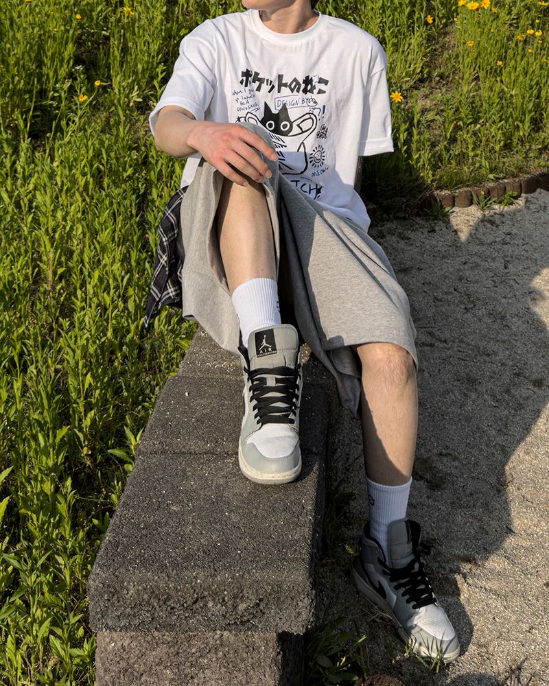 Niporu Cat Graphic Oversized Short Sleeve
