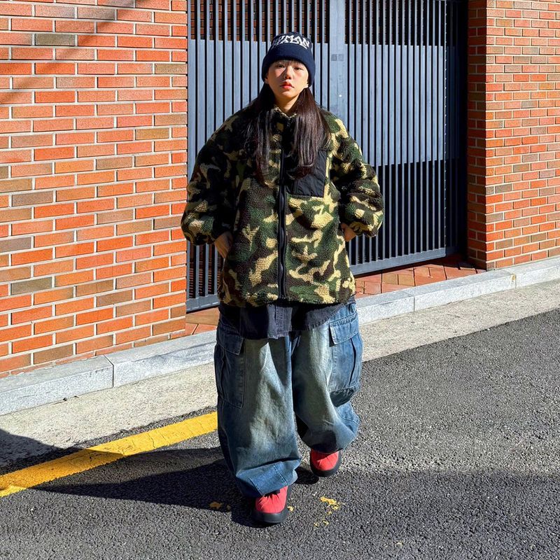 HundoP（ハンドピー）の「Vintage-Washed Denim Cargo Balloon Pants（Pants）」