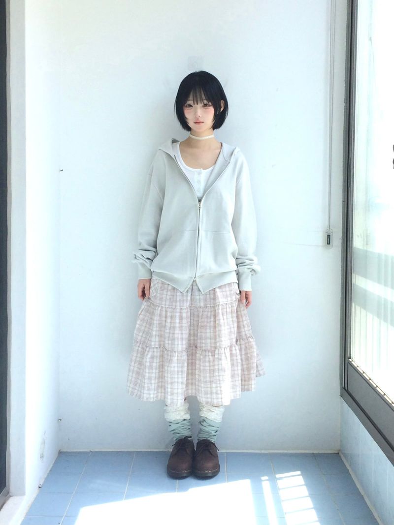 cream checkered pocket skirt