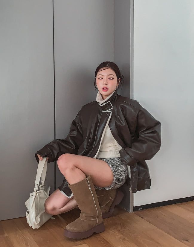 [Mink lining] Catch leather high neck half coat