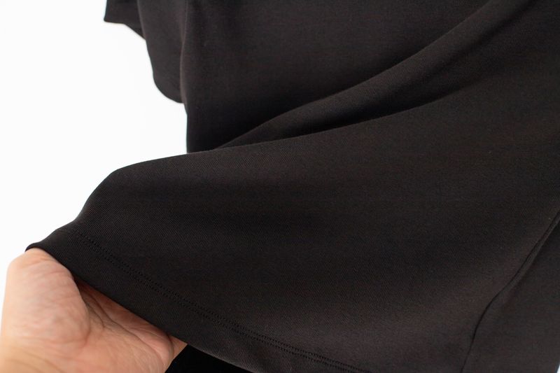 Round half T (Black)