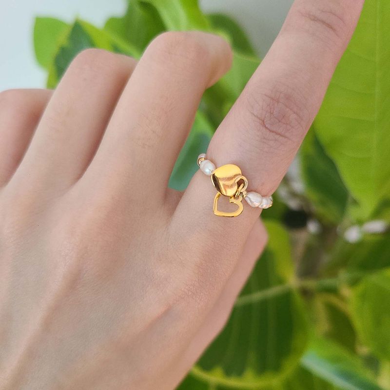 Double heart charm pearl ring