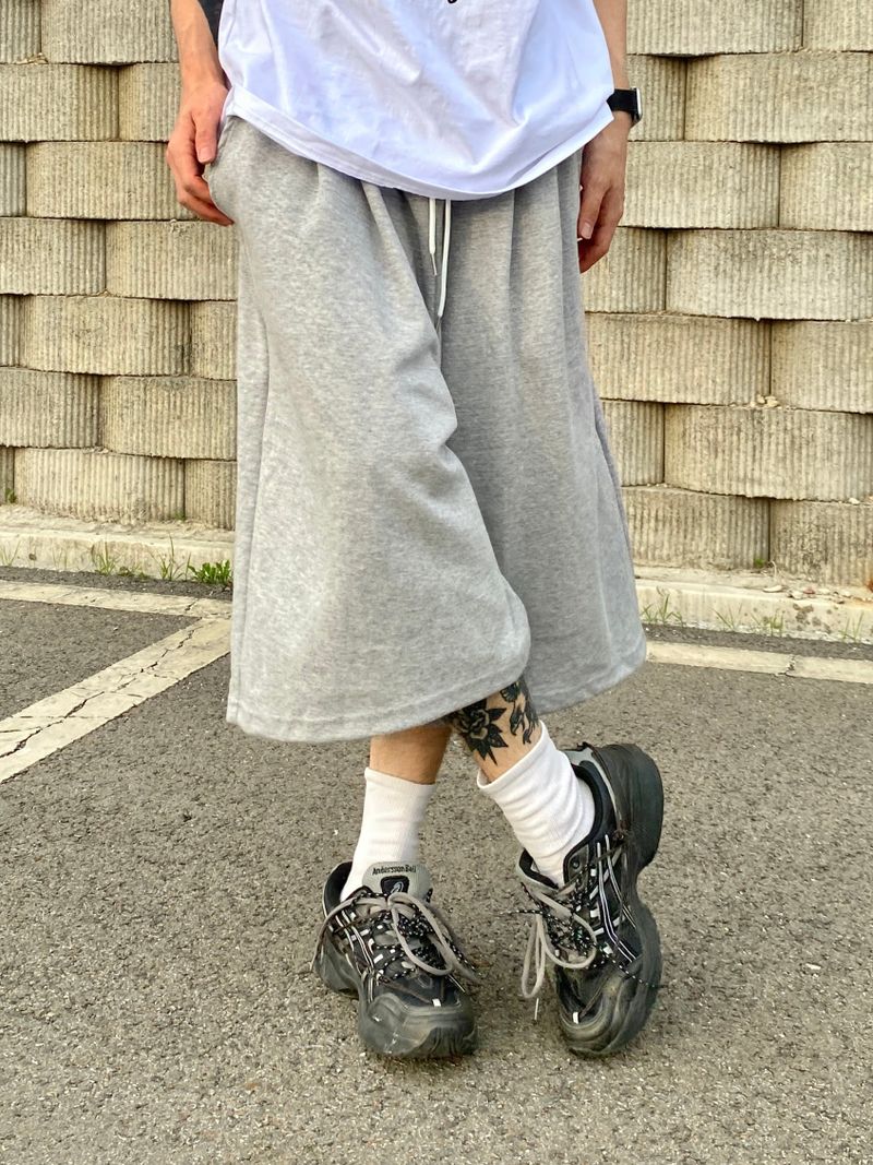 Layer pintuck bermuda wide half pants 2C