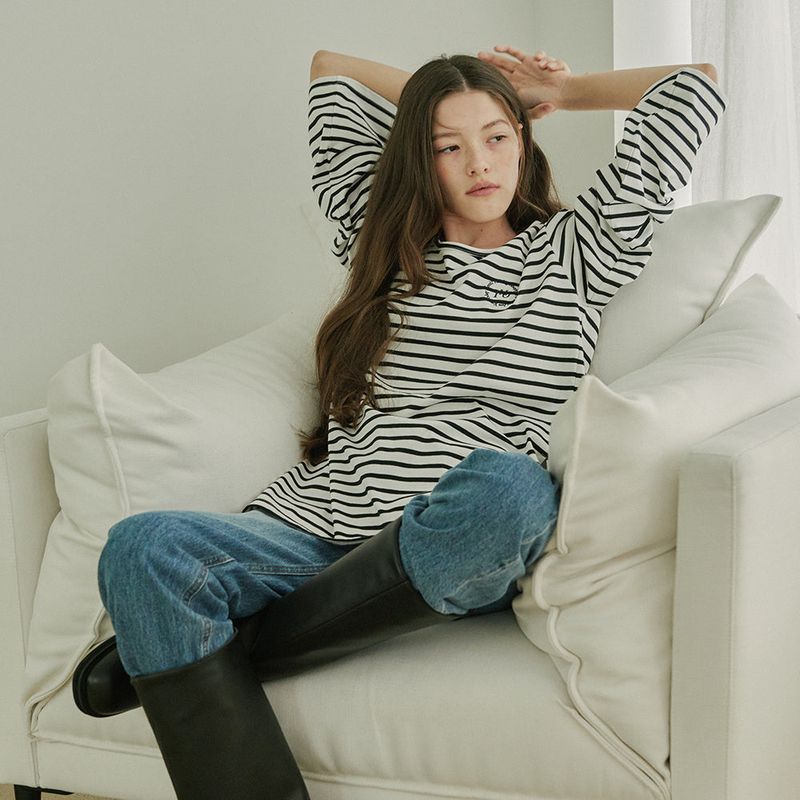 SIDE SLIT T-SHIRT (BLACK)