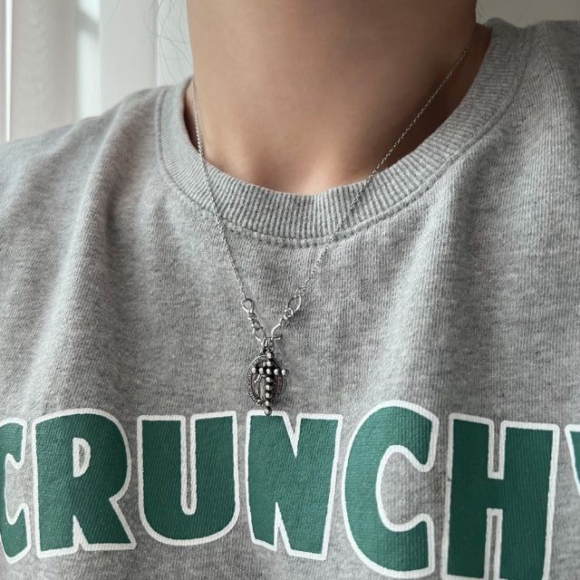 msi Bold Oval Maria Cross Unique Necklace