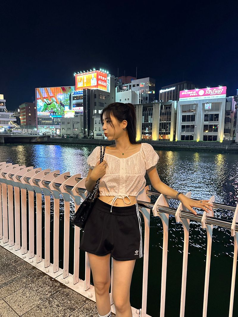 [MADE] CAROT FLOWER PUNCHING CROP BLOUSE