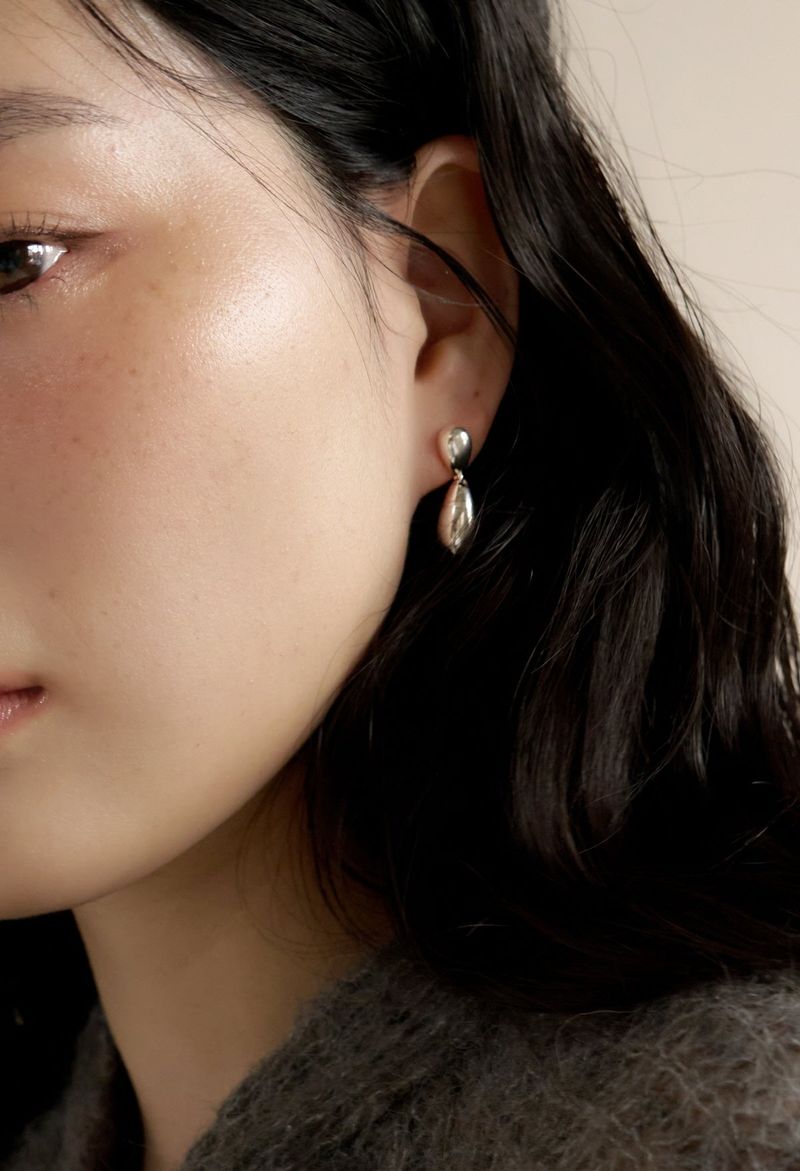double tear earring - silver