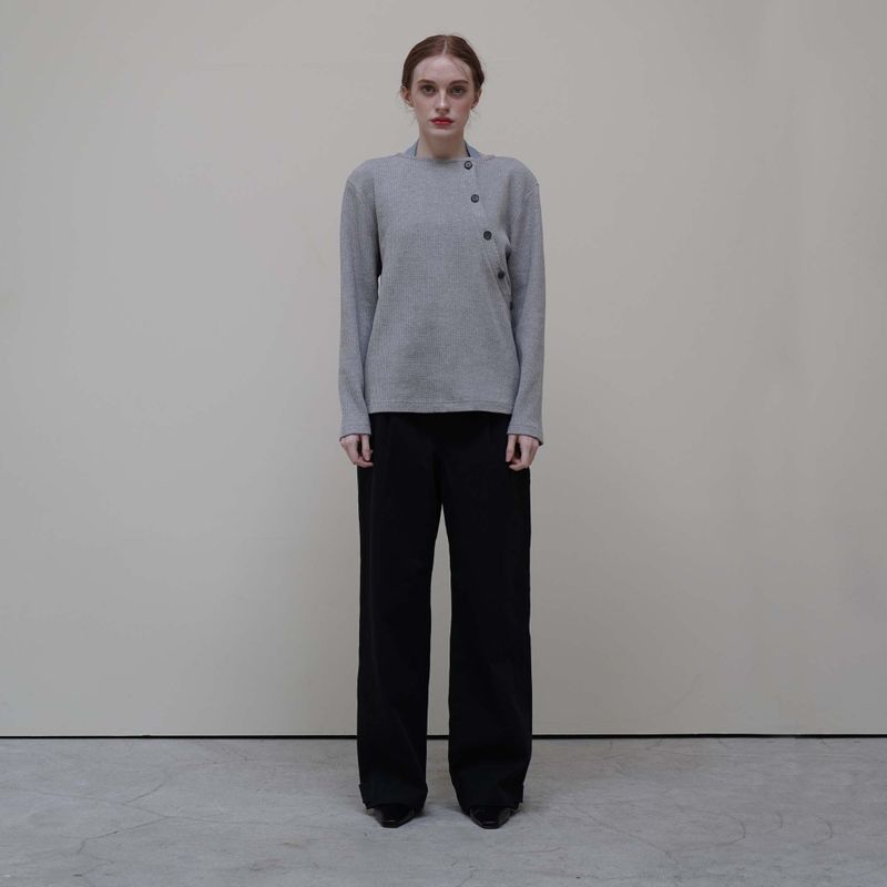 UBEIGE(ユーベイジ)の「Black Wide Wing Pants(Pants)」