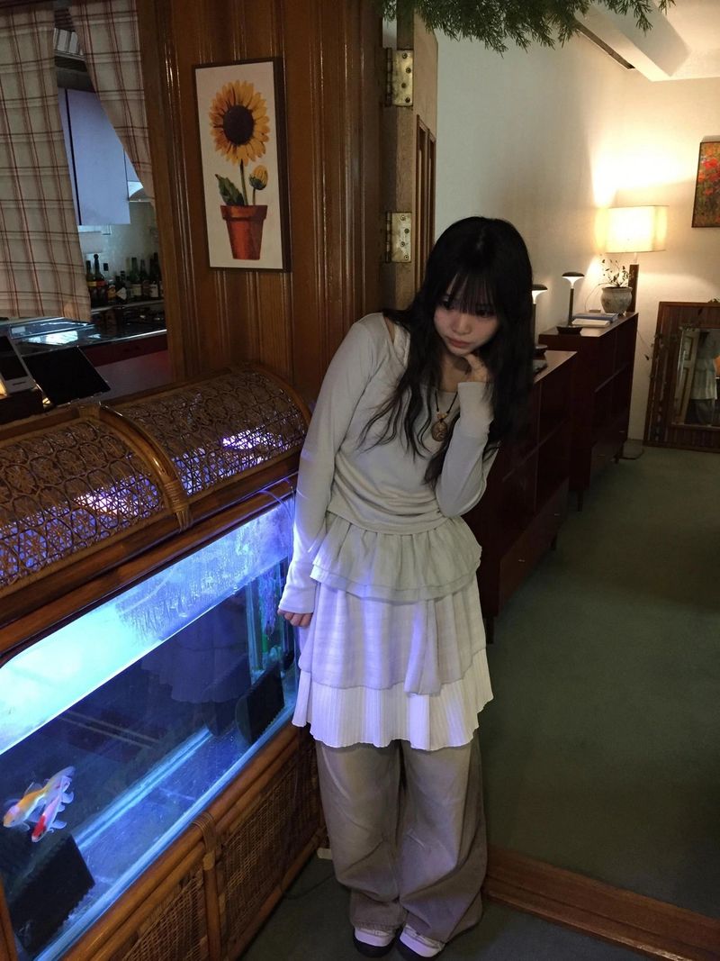 mari layered frill t-shirts