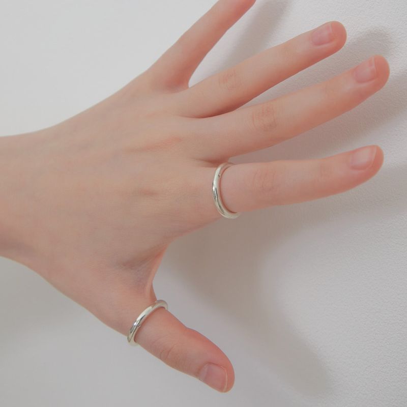 petite point curve ring