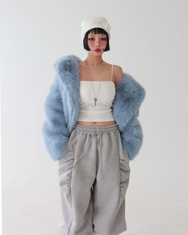 Pastel collar fake fur jacket