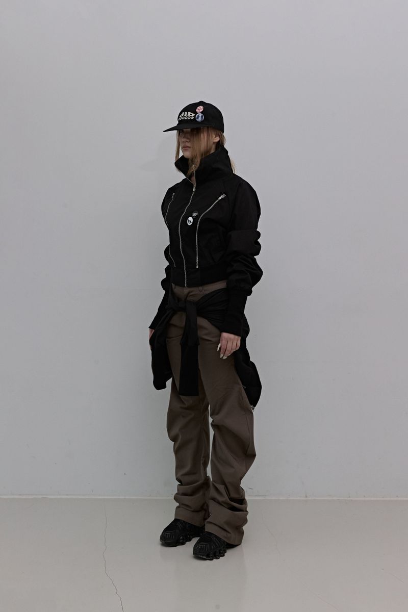 ZIPPER BLACK