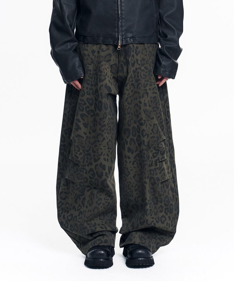 Curved Leopard Pants - Khaki