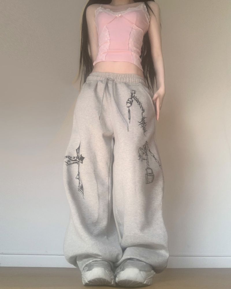 suzen(スゼン)の「Ravend Tattoo Unisex Training Pants (lightj gray)(Pants)」