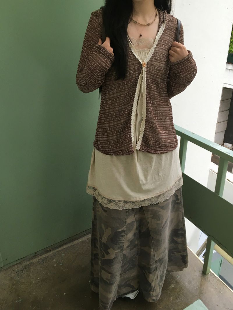 lace sleeveless shirt