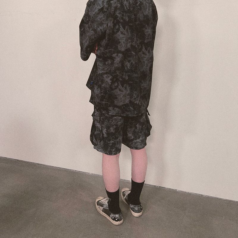 tie-dye cargo shorts_black