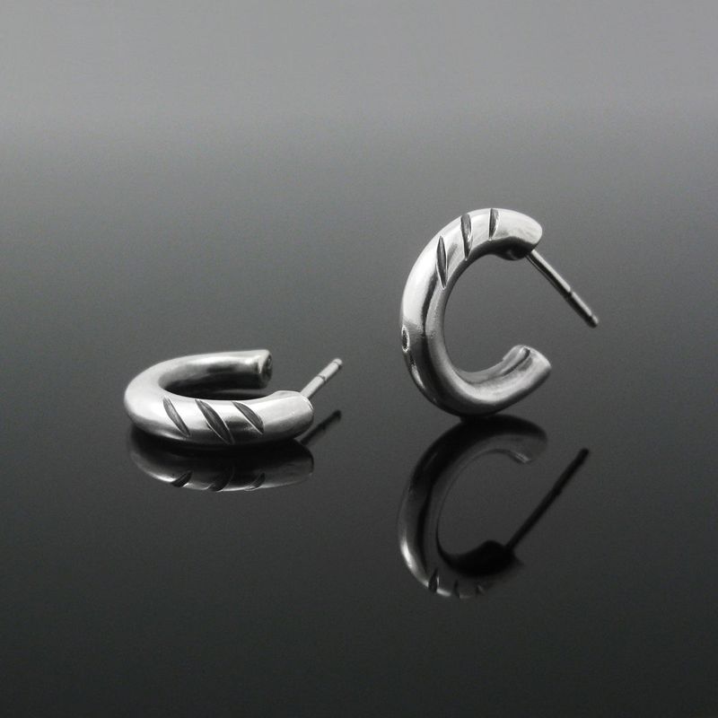 Catclaw 65 silver hoop earring