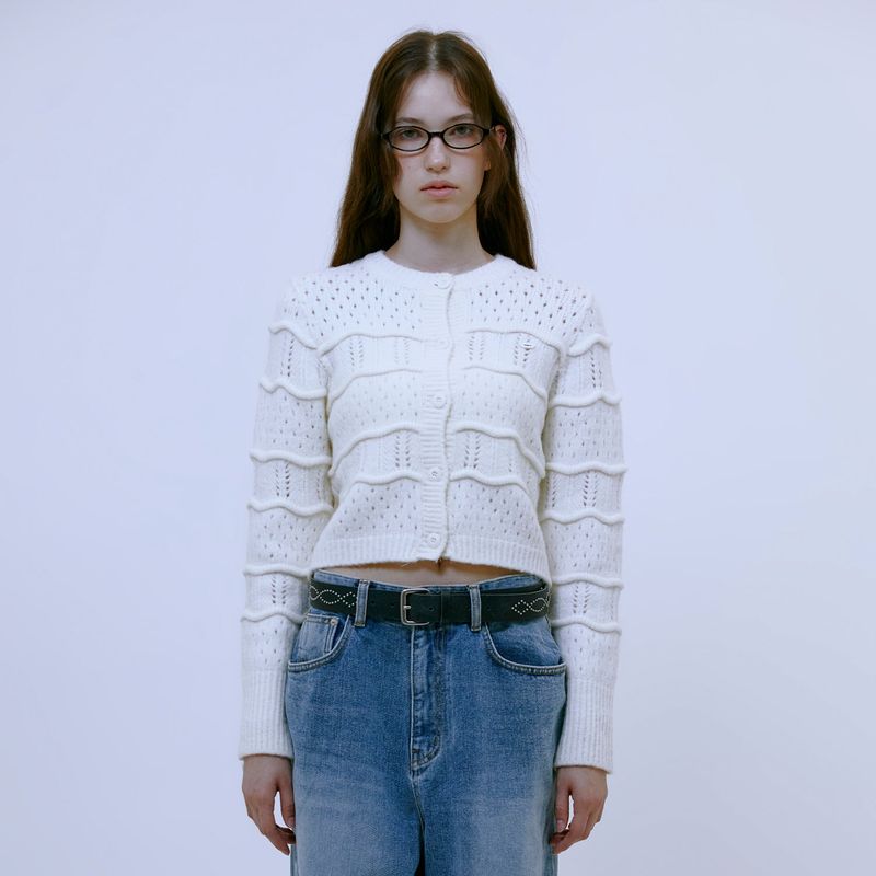 13MONTH(サーティーンマンス)の「Wave Crop Knit Cardigan (IVORY)(Tops)」