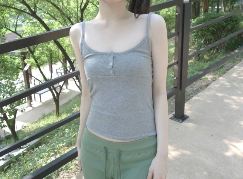 cell sleeveless