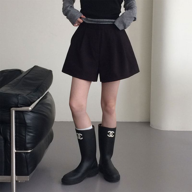 [MADE] Move, Daily Pintack shorts