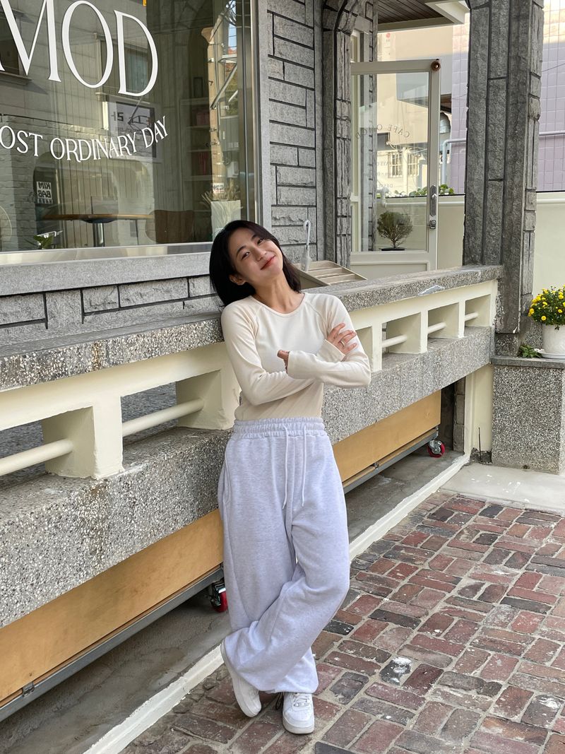 Orly side tuck pants