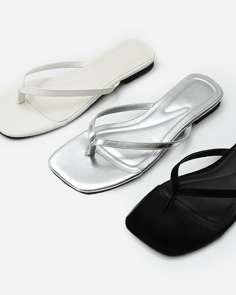 Demis flip flops