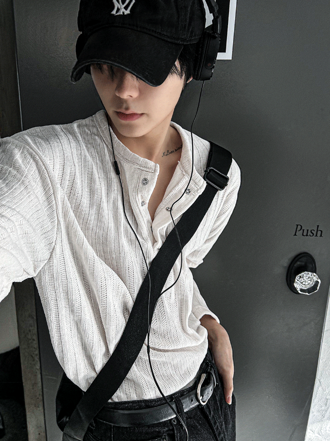 Belia golgi button Henley Neck Knitwear