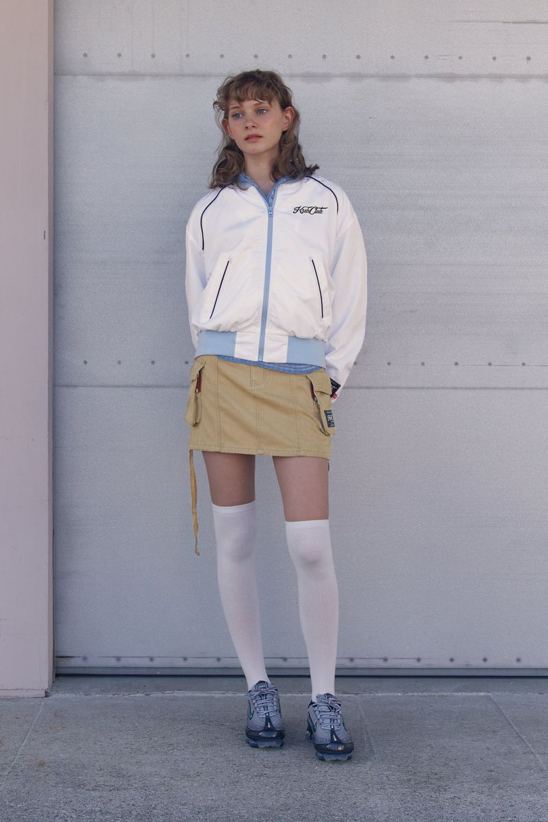UNI LOGO WAPPEN CROP BLOUSON JACKET [IVORY]