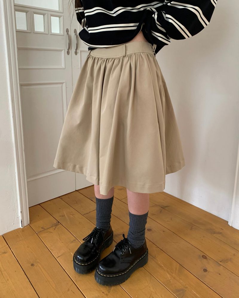 [ORIGINAL] Bellow Off-Shoulder Patch Sweatshirt