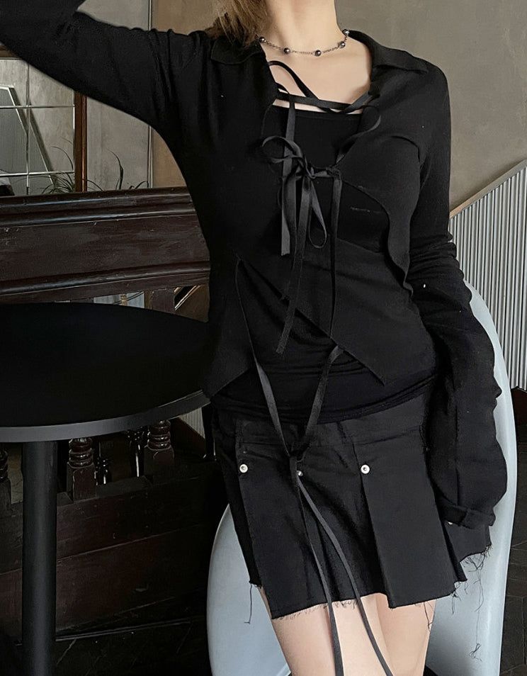 Strap slit collars ribbon T-shirt