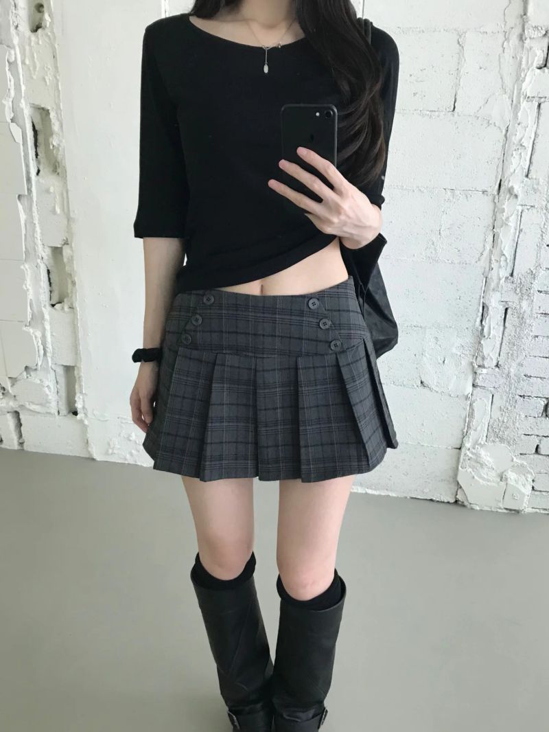 Kitten（キッテン）の「Kona Check Pleated Mini Skirt (one color)（Skirts）」