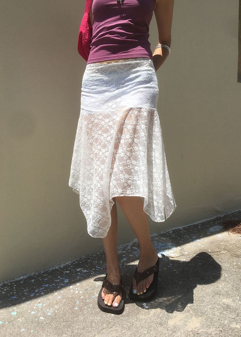 LACE SHIRRING SKIRT