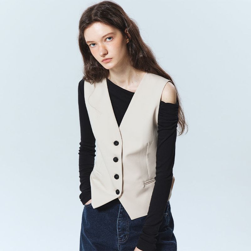 NICK&NICOLE(ニック&ニコール)の「CLASSIC BUCKLE POINT VEST_LIGHT BEIGE(Jackets/Outerwear)」