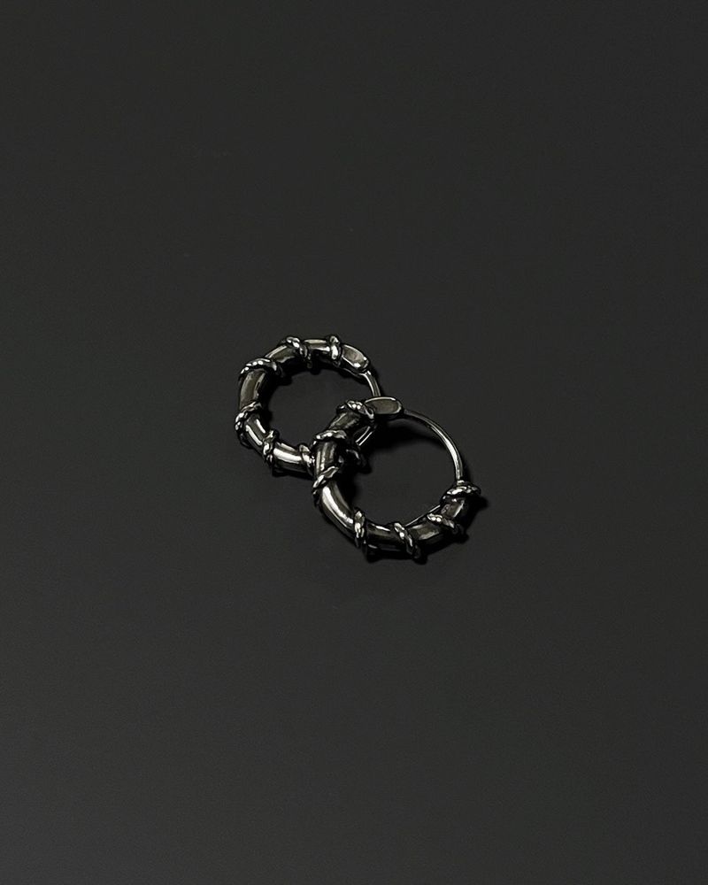 refrainfromspace（リフレインフロームスペース）の「ツイストタングルピアス（アクセサリー）」
