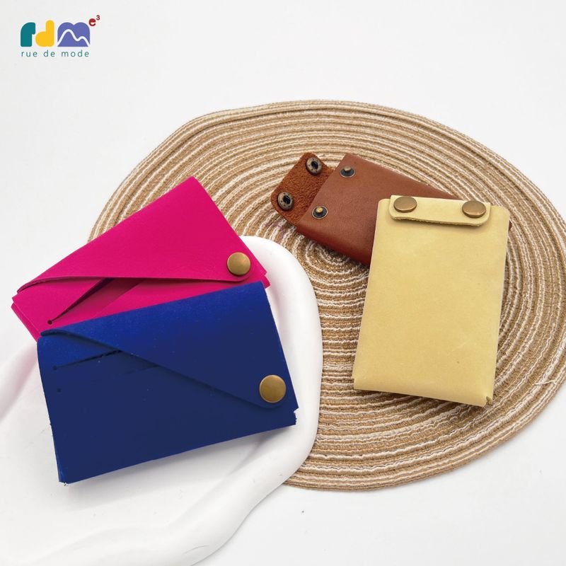 Thoughtful ♥ Seamless Genuine Leather Card Holder
