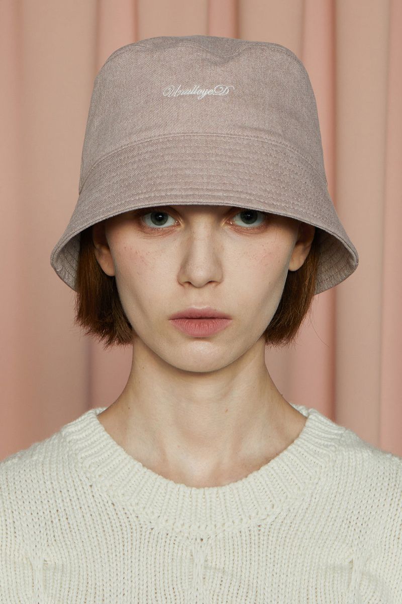 UNALLOYED（アナロイド）の「LOGO BUCKET HAT / INDI PINK（Hats）」