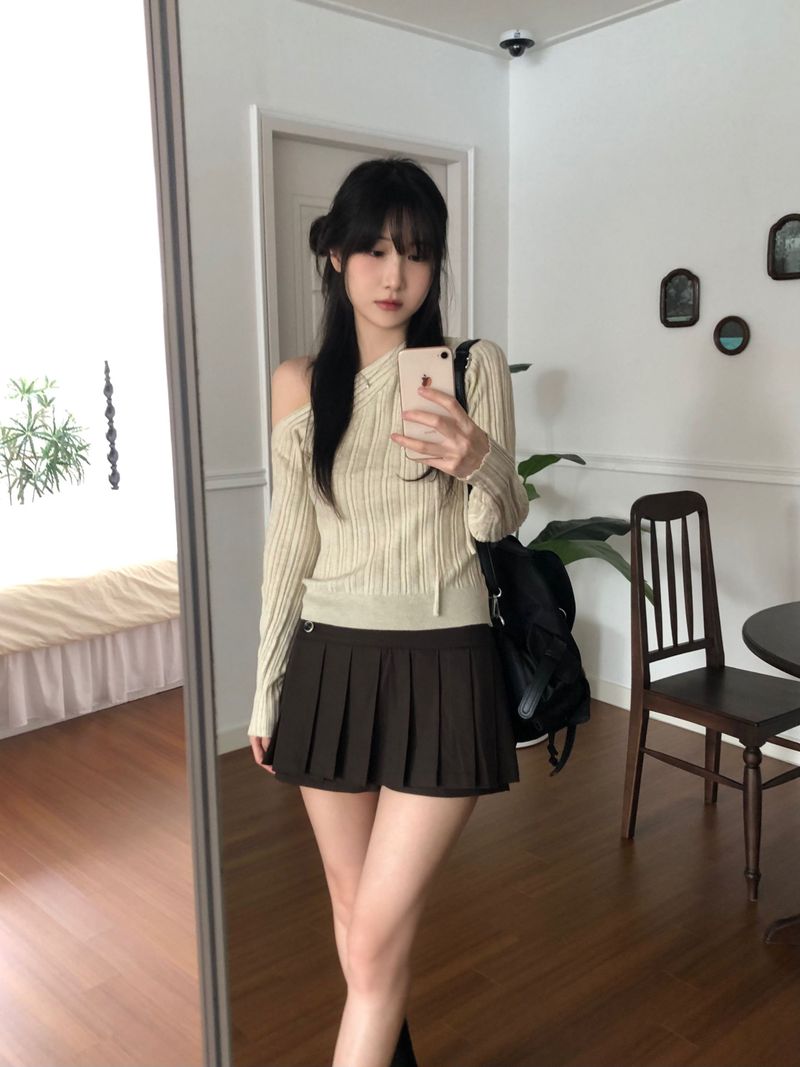 Kitten（キッテン）の「Ribbon One Shoulder Knitwear (4 colors)（Tops）」