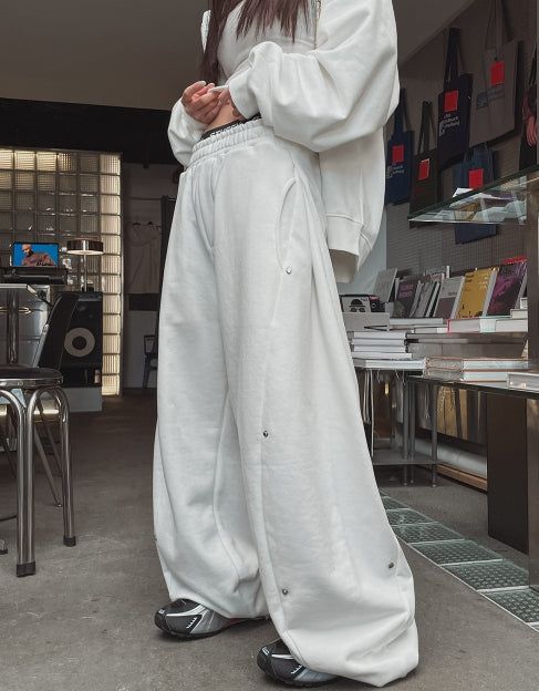 バタサイドスナップバルーントレーニングパンツ