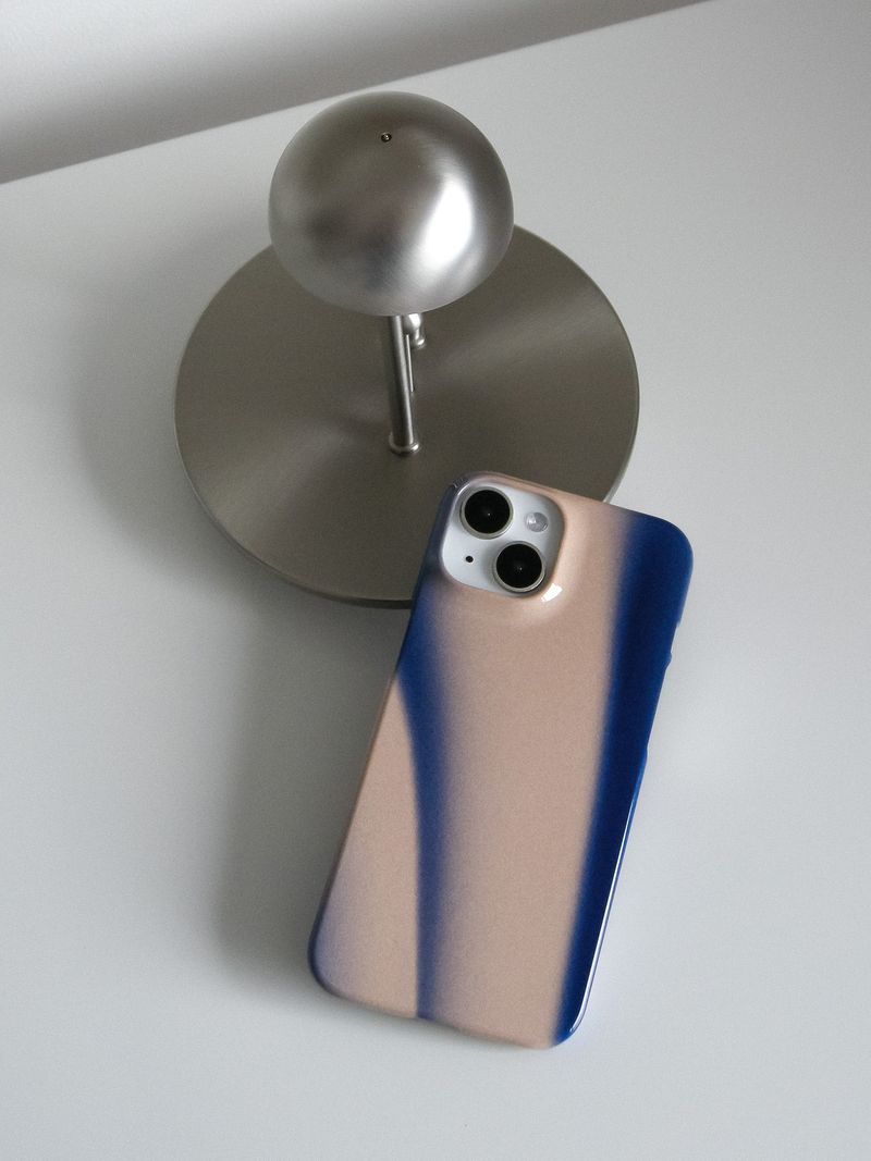Calm (glossy hard case)