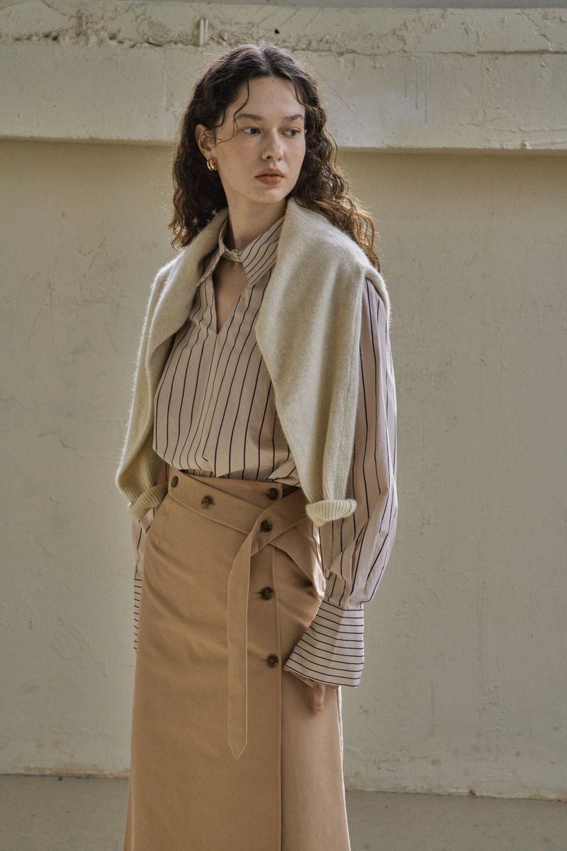 BELTED BUTTON SKIRT_BEIGE