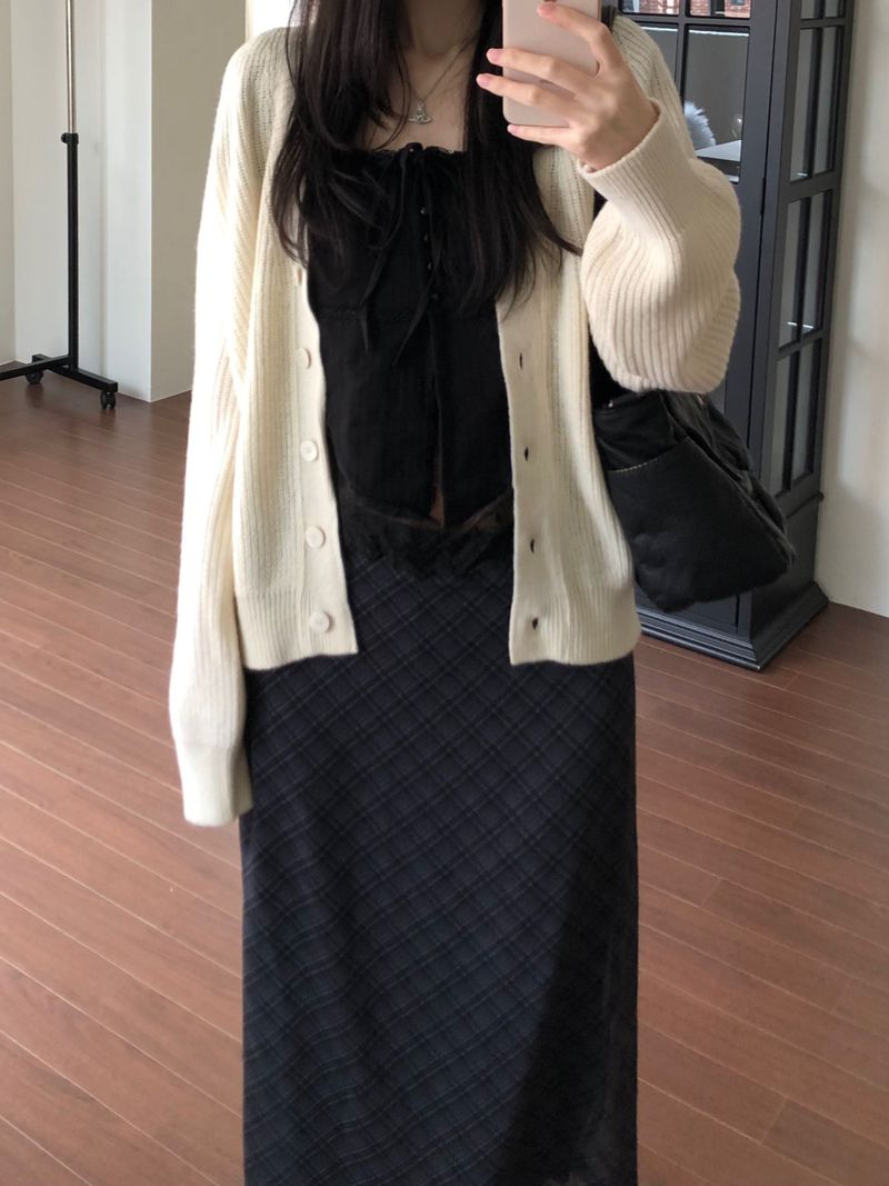 V-knit cardigan (2 colors)