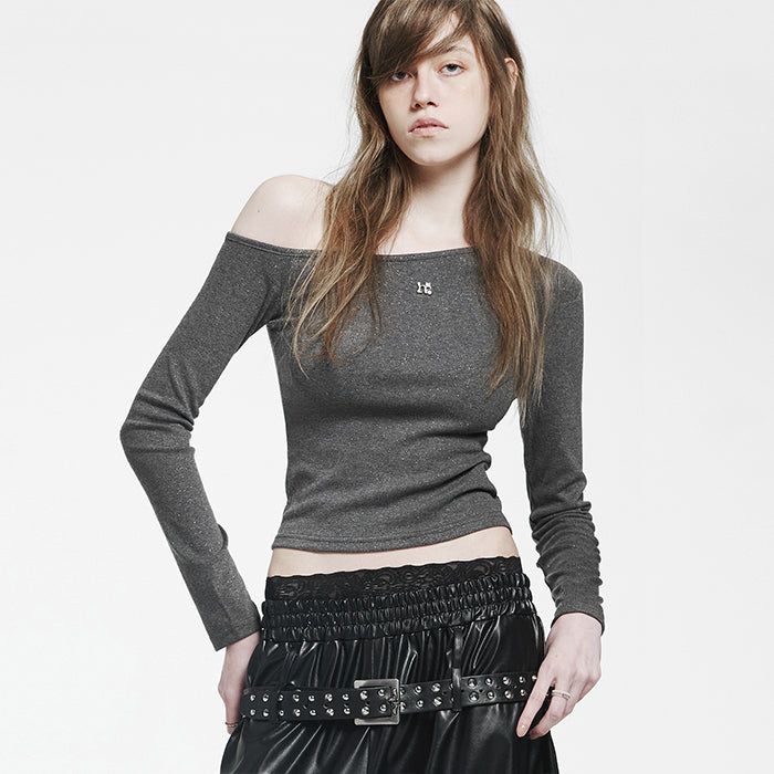 HOLY NUMBER 7(ホーリーナンバーセブン)の「Holy symbol sparkle off-shoulder_GRAY(Tops)」