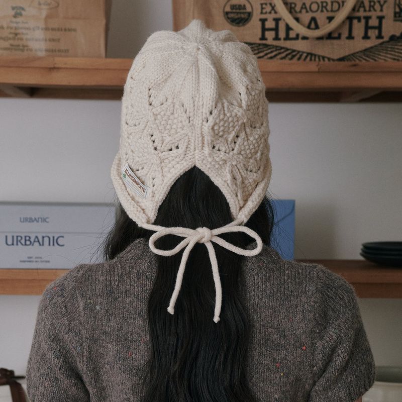 Ivy Rolling Bonnet Beanie (Ivory)